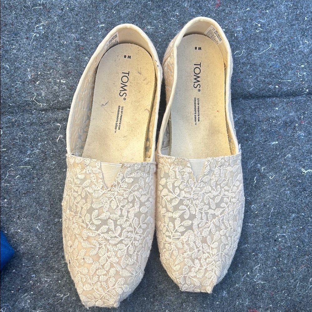 Toms Cream Flats with Lace Design